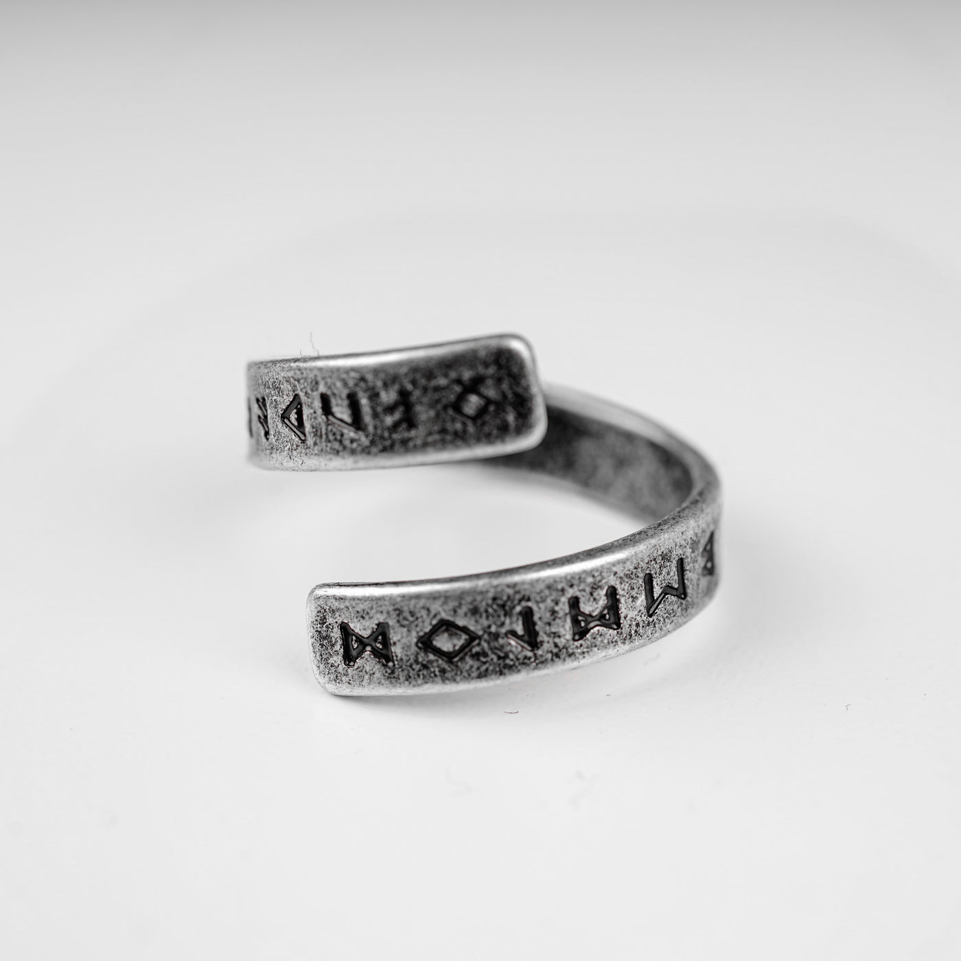 Runic Circle Vintage Ring