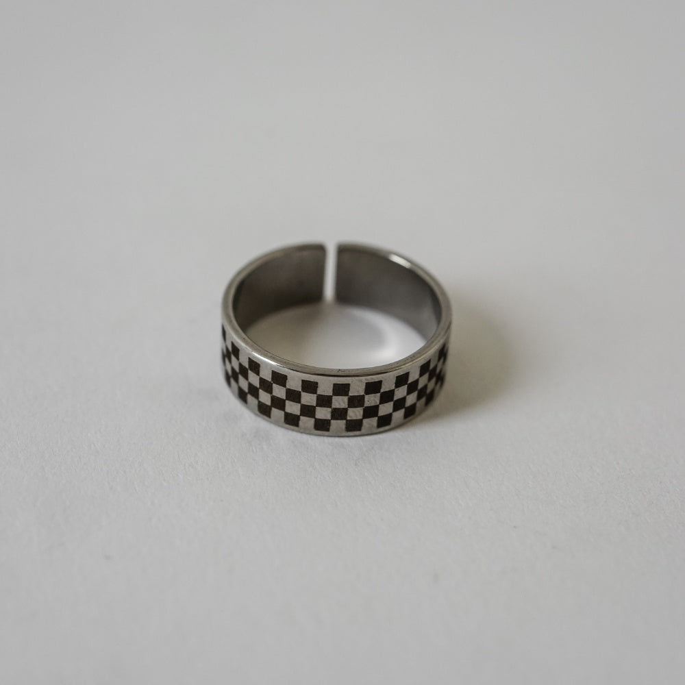 Checker Ring