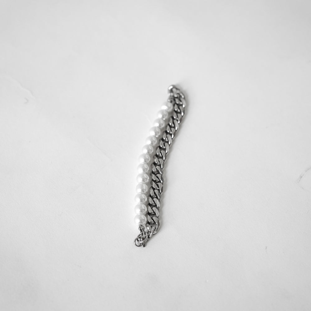 Hierarchy Studios - Pearl Chain Bracelet