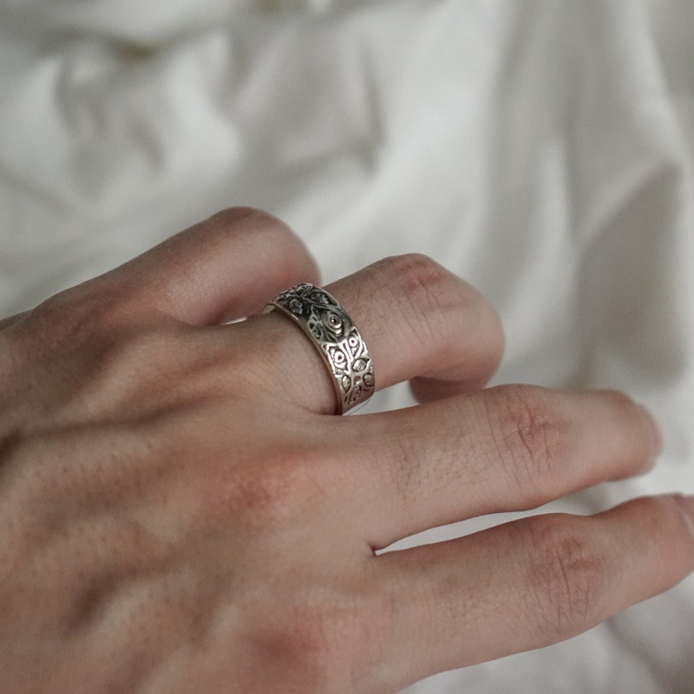 Thousand Eyes Ring
