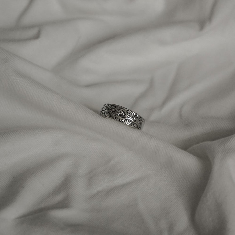 Thousand Eyes Ring
