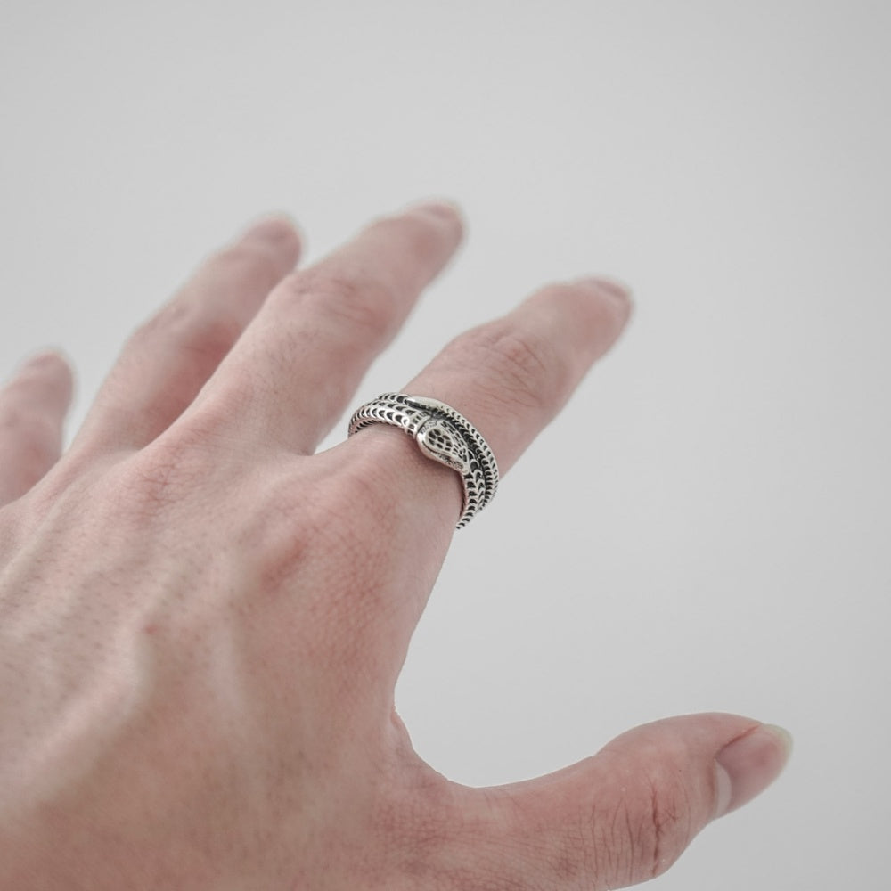 Round Snake Ring