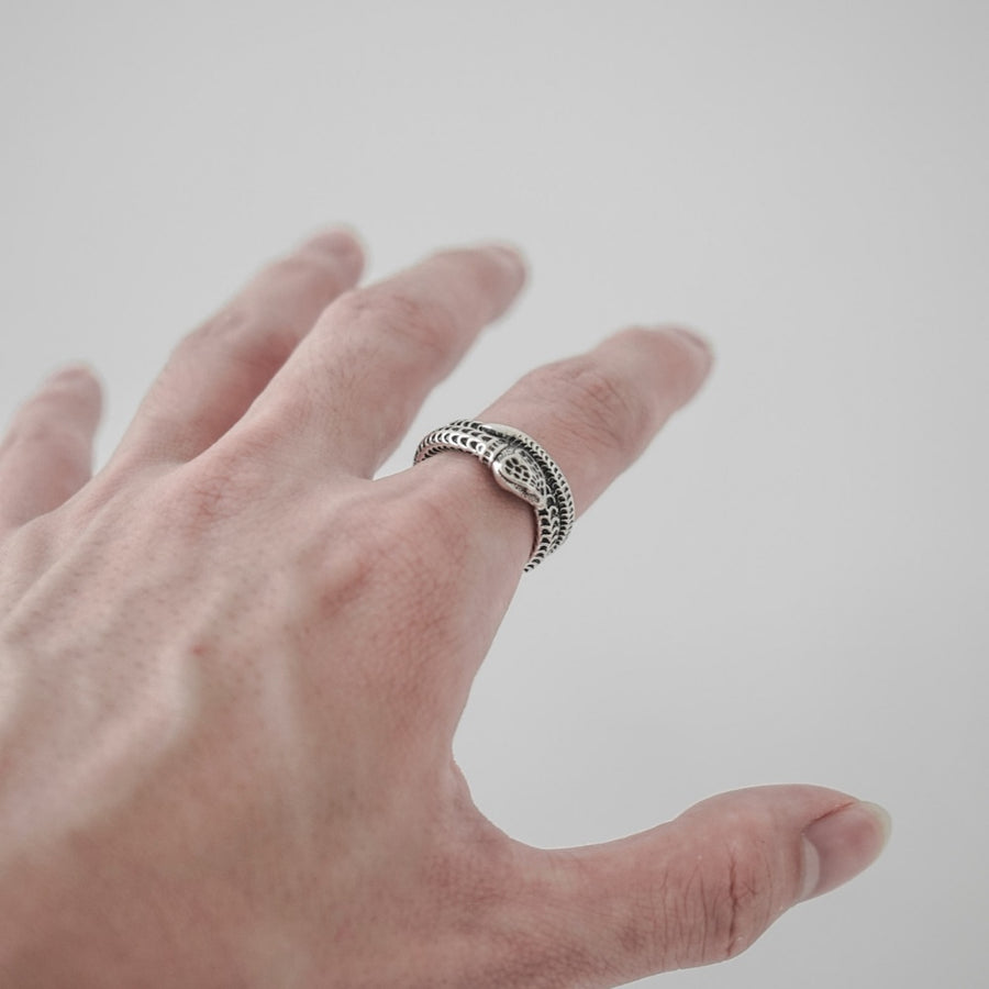 Round Snake Ring