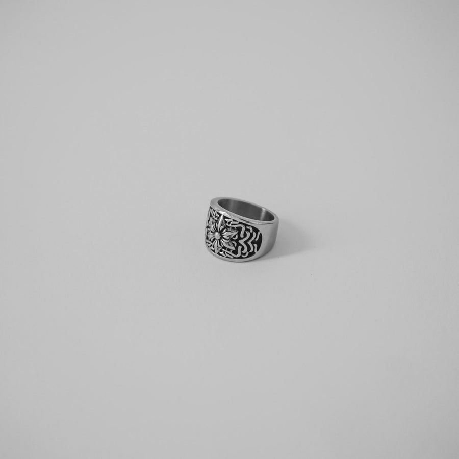 Six Star Ring