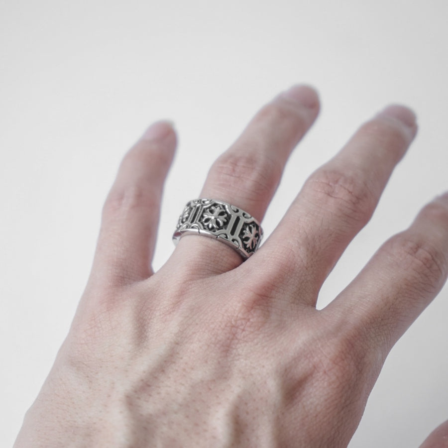 Shield Cross Ring