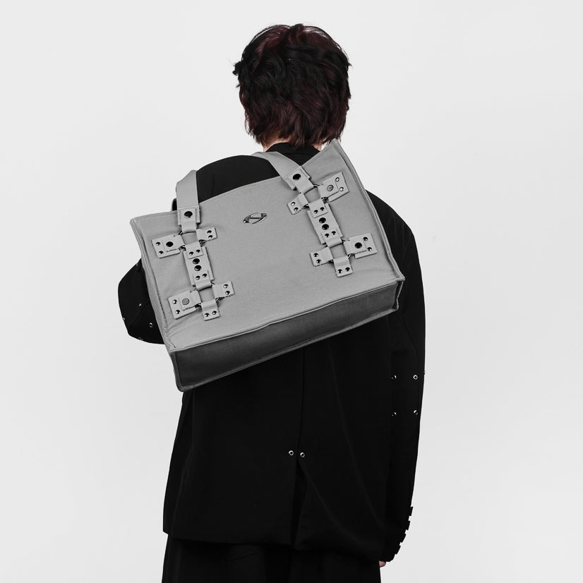 HIERARCHY STUDIOS ENE - Grey Metal Plate Stud Tote Bag