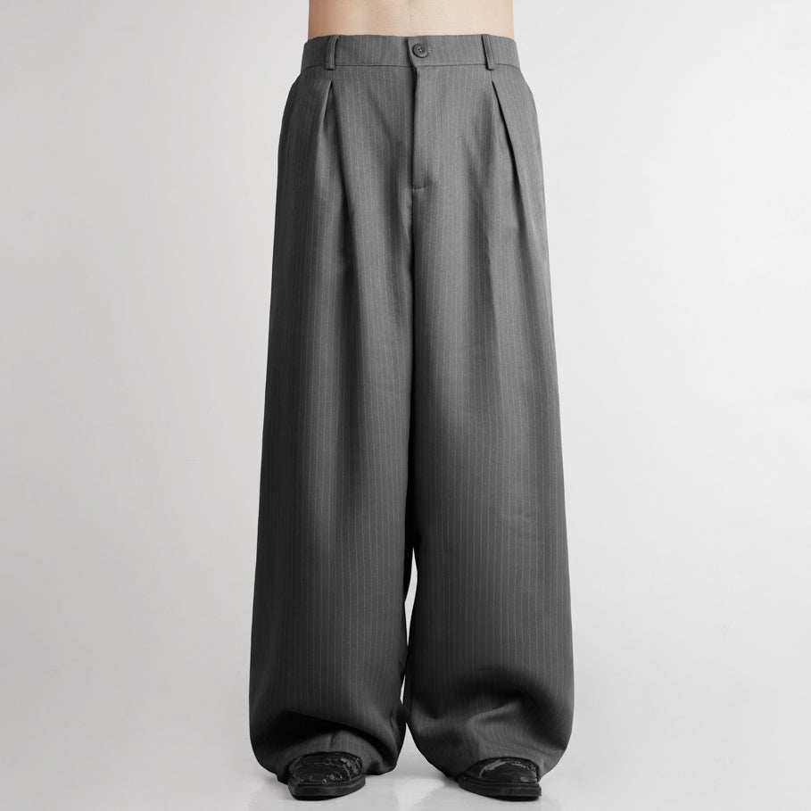 HIERARCHY STUDIOS Unruled - Stripes Dark Grey Tuck Trousers