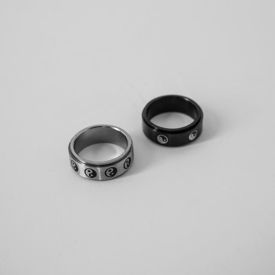 Rotating Yin Yang Ring