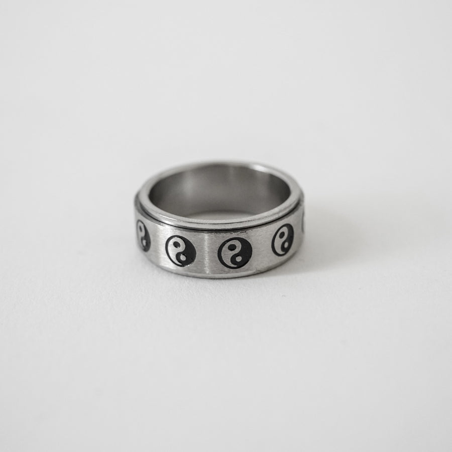 Rotating Yin Yang Ring