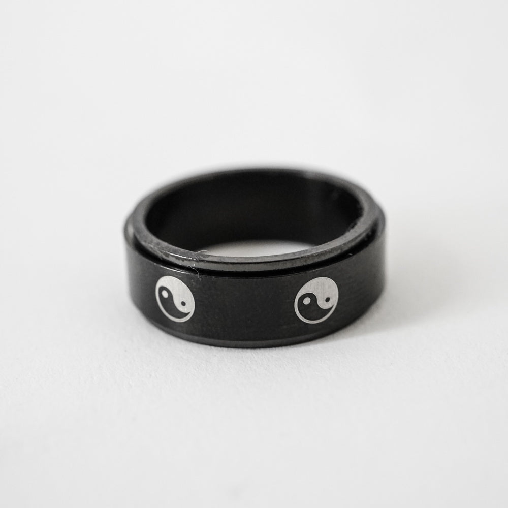 Rotating Yin Yang Ring
