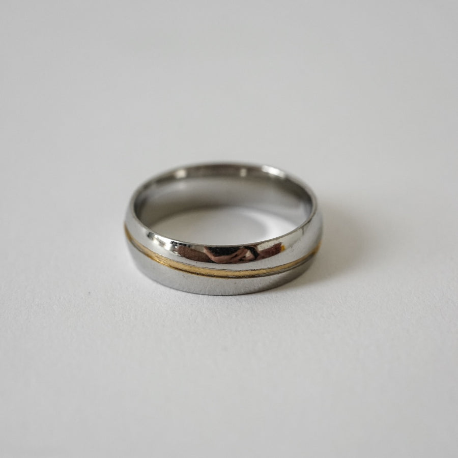 Diagonal Strike Ring