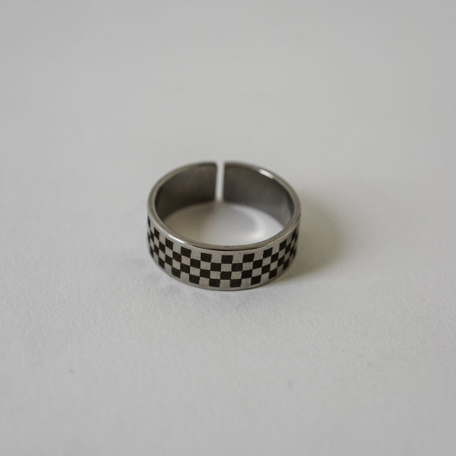 Checker Ring