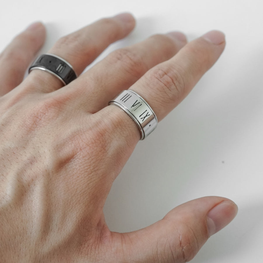 Spinning Roman Number Ring