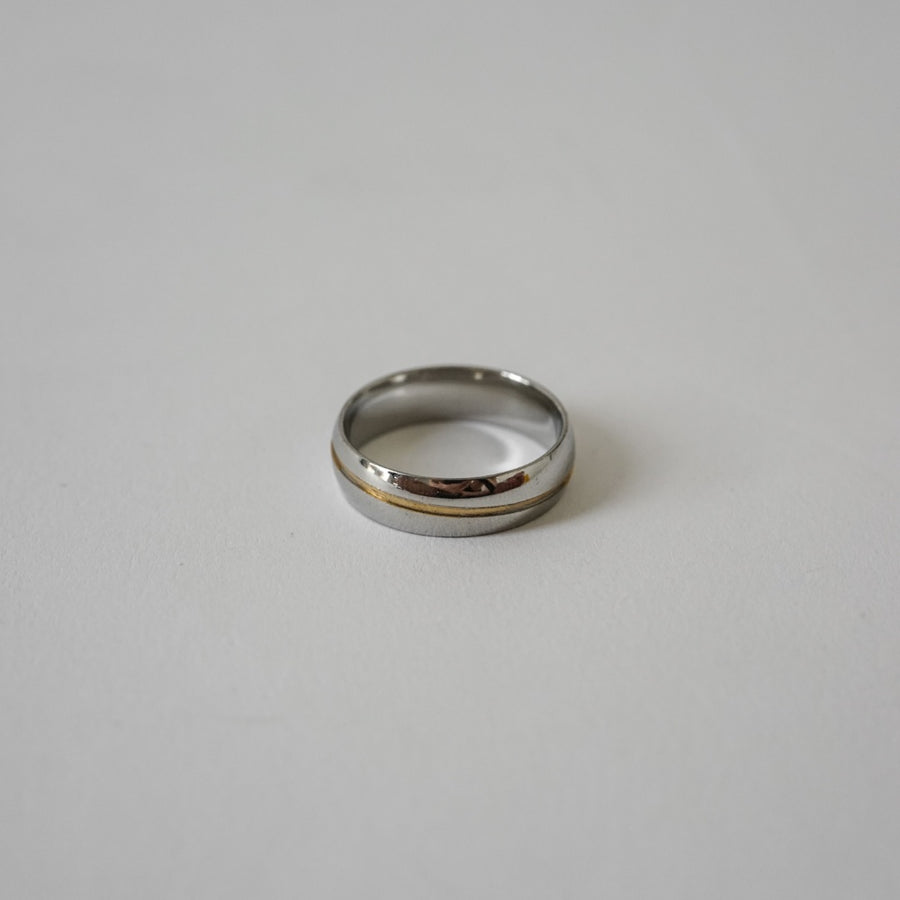 Diagonal Strike Ring