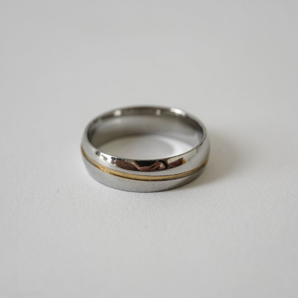 Diagonal Strike Ring