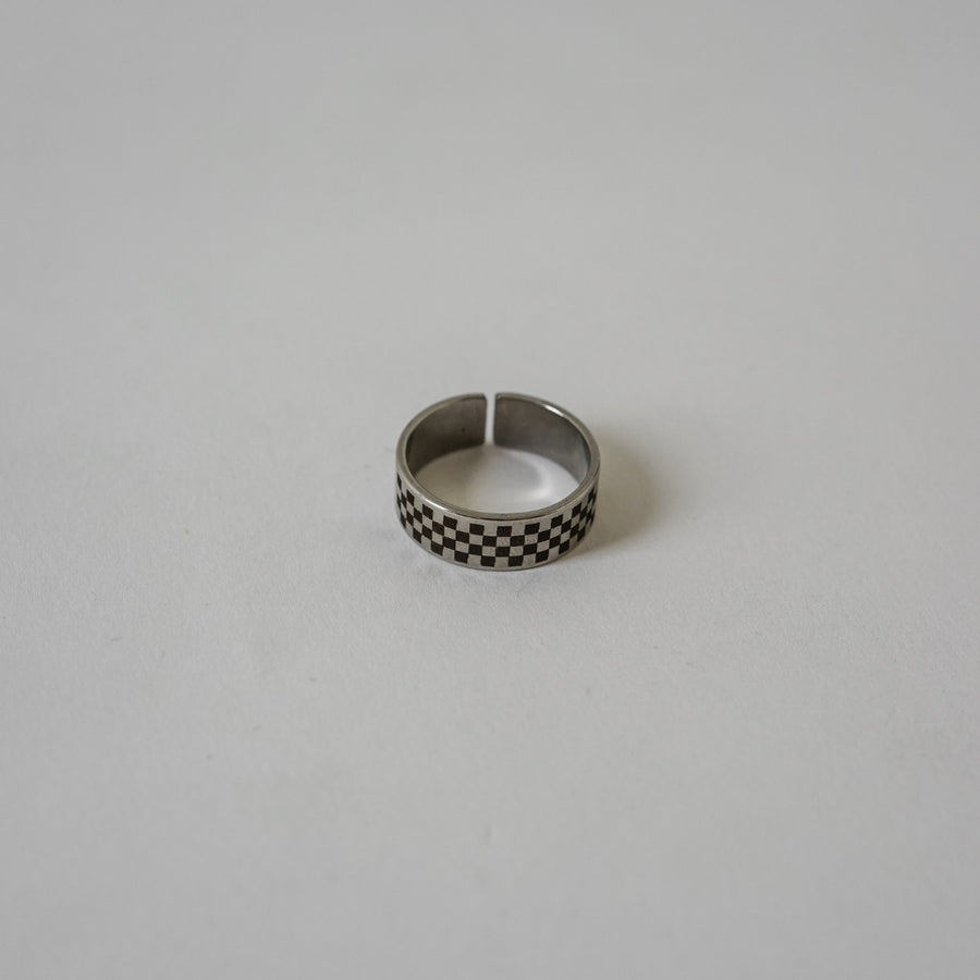 Checker Ring