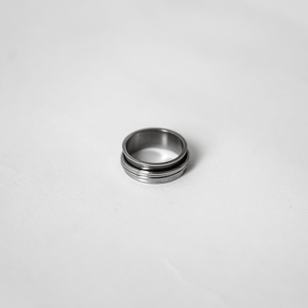 Loops Ring
