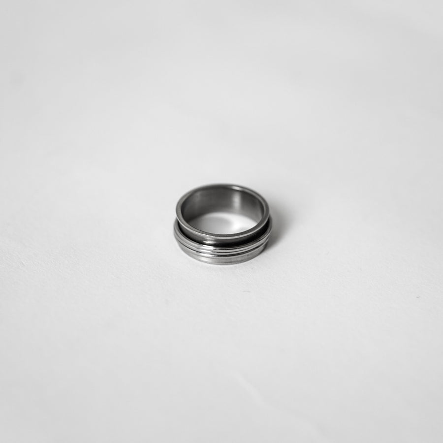 Loops Ring