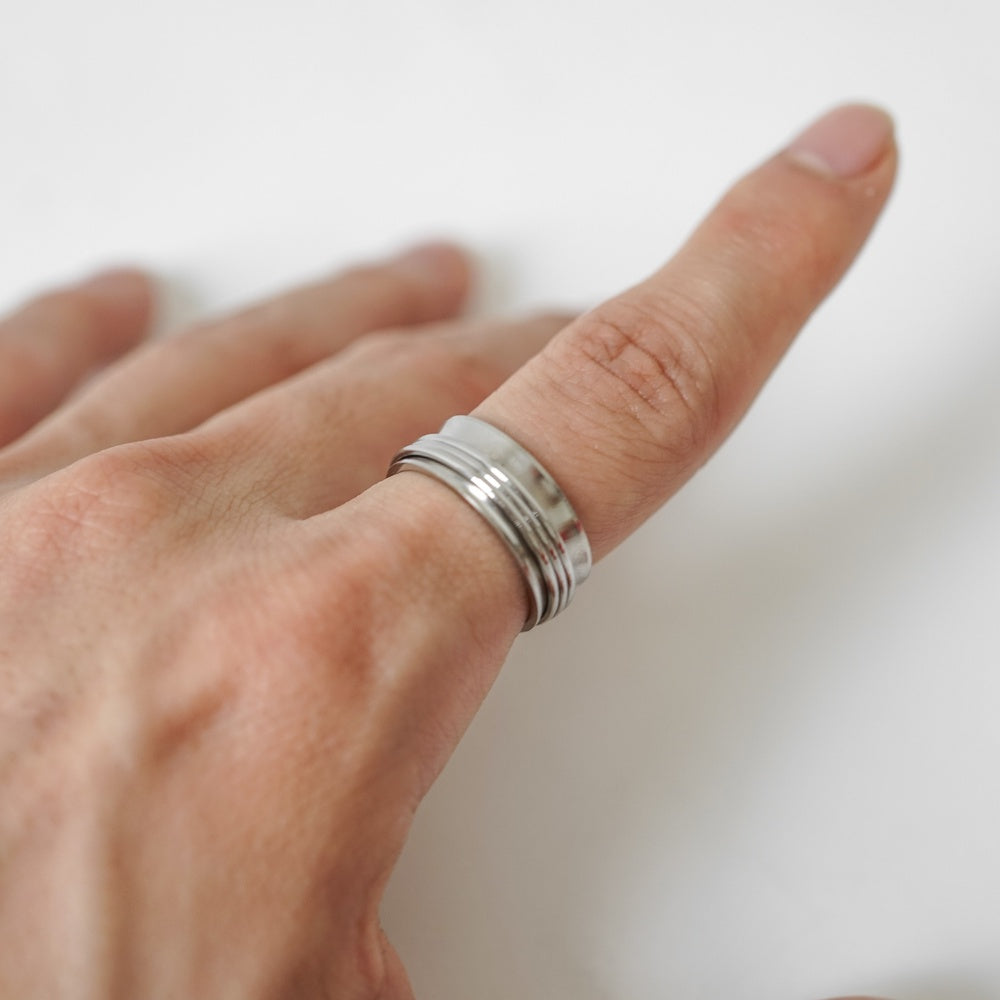 Loops Ring