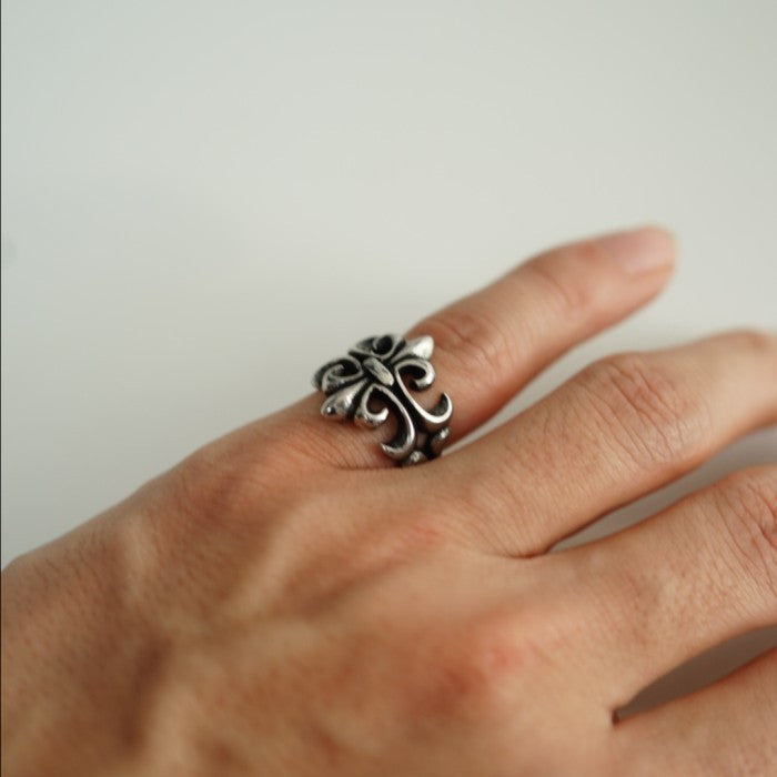 Hierarchy Studios - Crown Cross Ring
