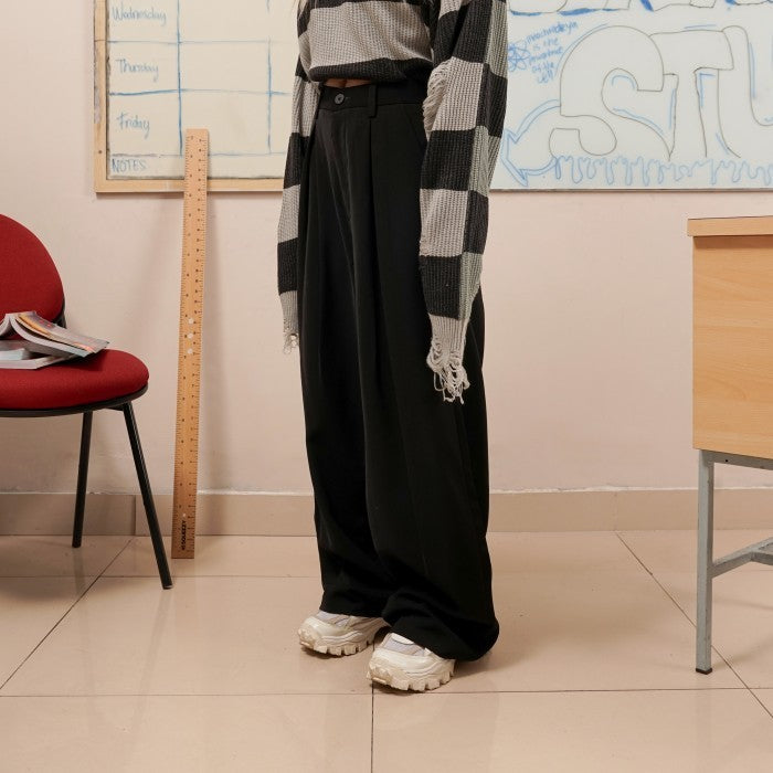 HIERARCHY STUDIOS Unruled - Black Tuck Slacks Trousers