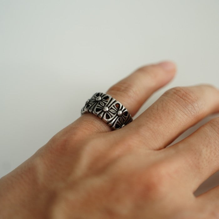 Hierarchy Studios - Labyrinth Cross Ring