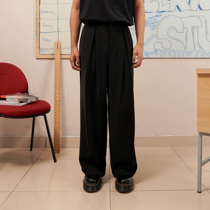 HIERARCHY STUDIOS Unruled - Black Tuck Slacks Trousers